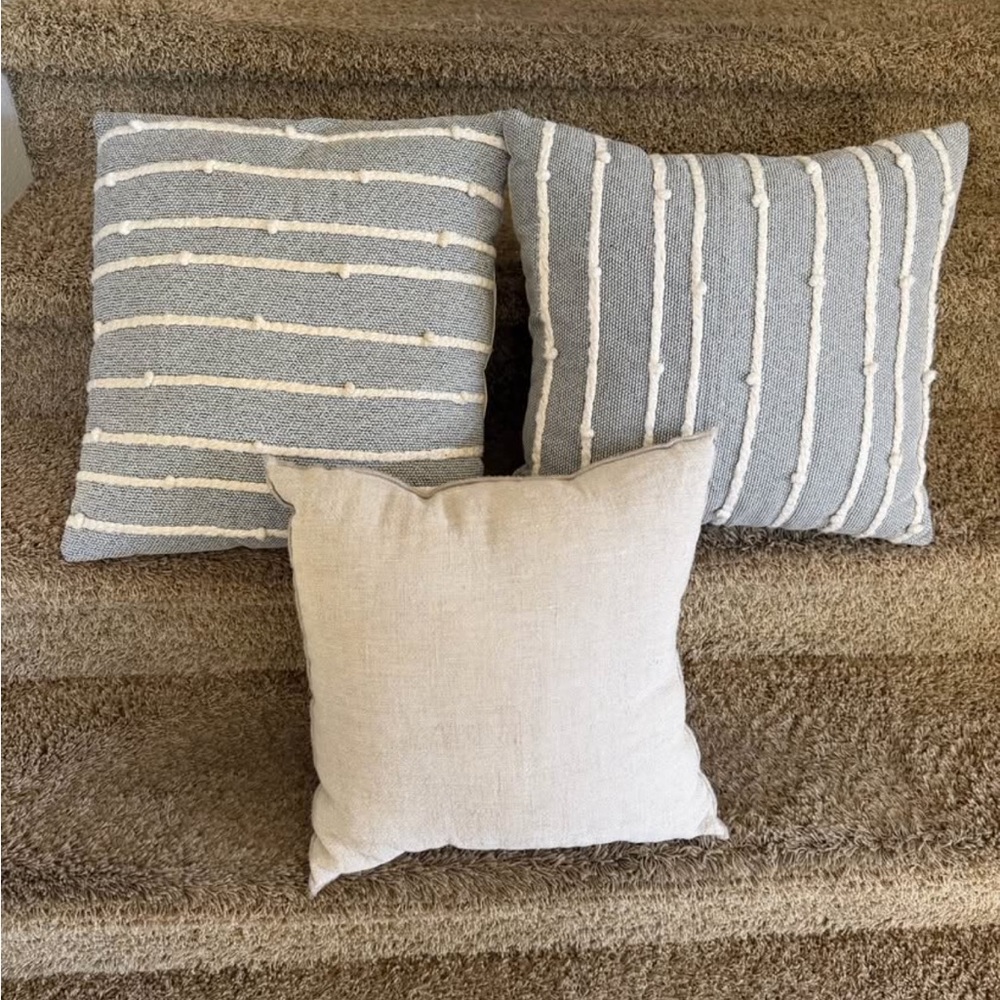 Set of 3 Throw Pillows